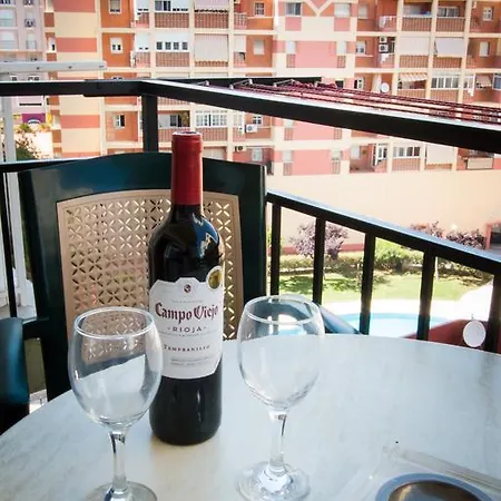 Holidays2torremolinos Low Cost Apartament