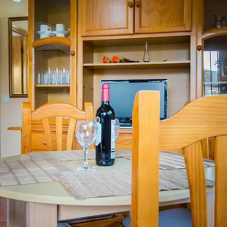 Holidays2torremolinos Low Cost Apartament